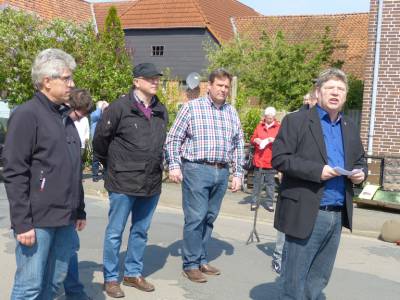 1.Mai-Maibaumaufstellen in Dollbergen - 